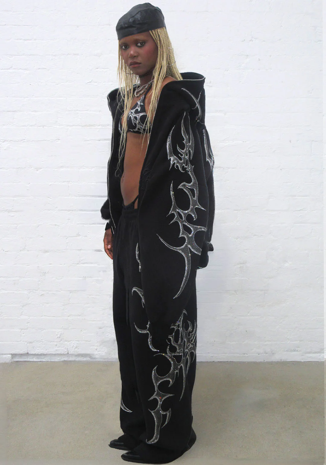 CRASH RHINESTONE ZIP HOODIE BLACK - Image 5