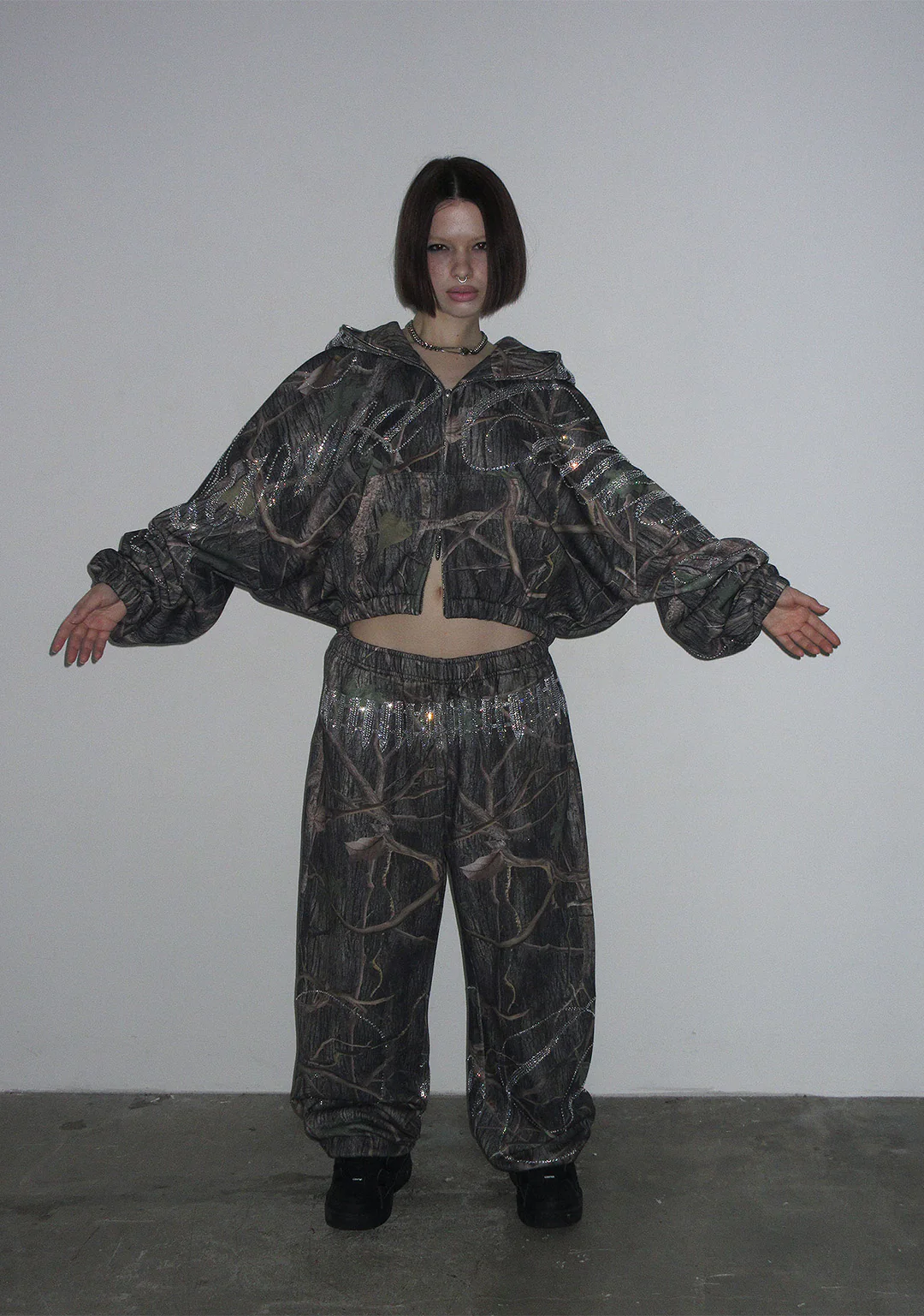 ENEMY RHINESTONE SWEATPANTS TREE CAMO - Image 8