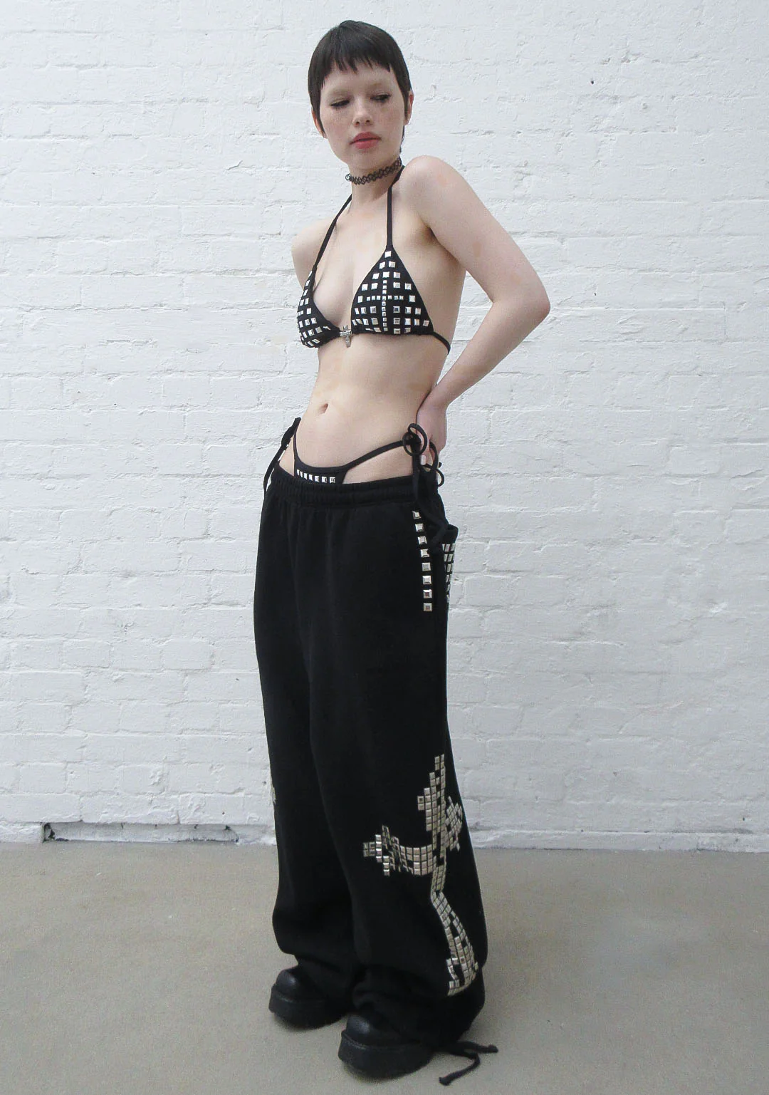 FAITHFUL STUDDED TRIANGLE BIKINI TOP BLACK - Image 5