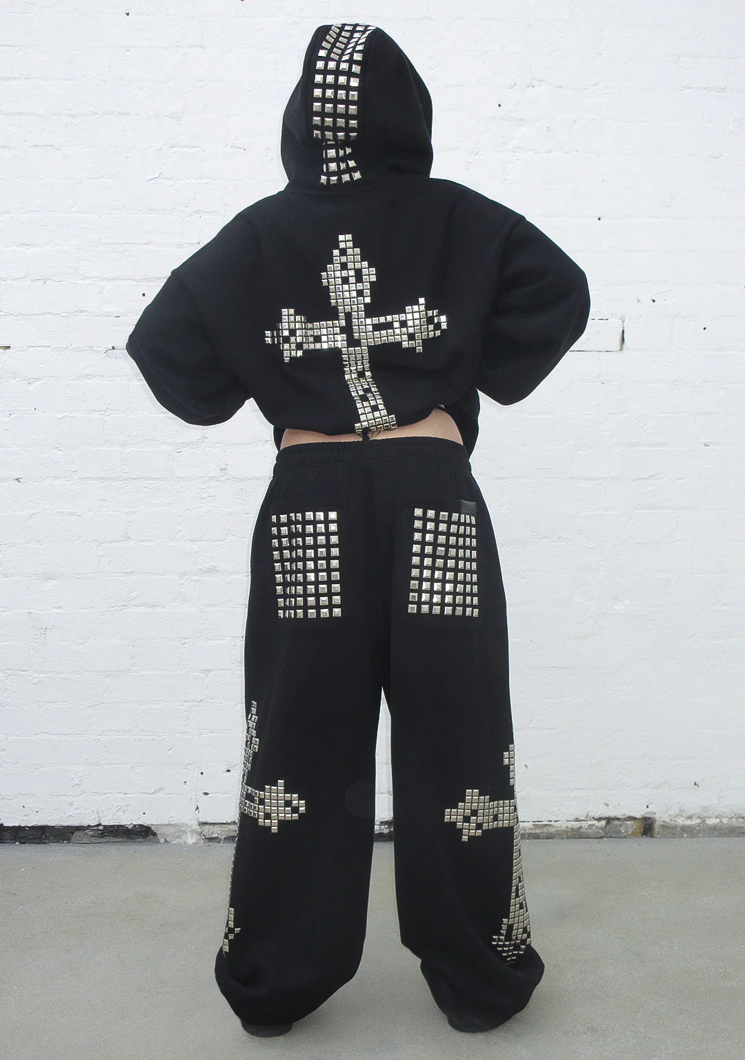 FAITHFUL STUDDED OVERSIZED SWEATPANTS BLACK - Image 10