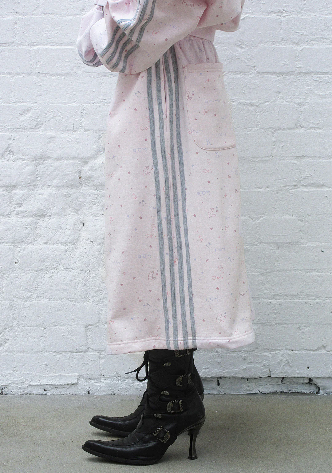 MALFUNCTION SPORTY OVERSIZED SWEATSHORTS BABY PINK - Image 7