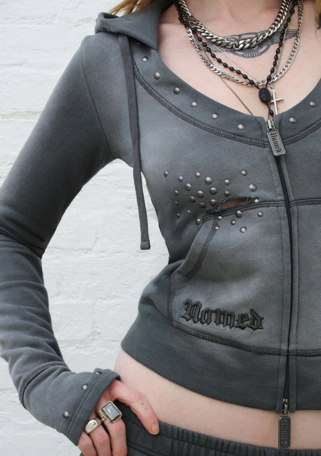 SHADOW STUDDED FITTED HOODIE WASHED GREY - Image 6