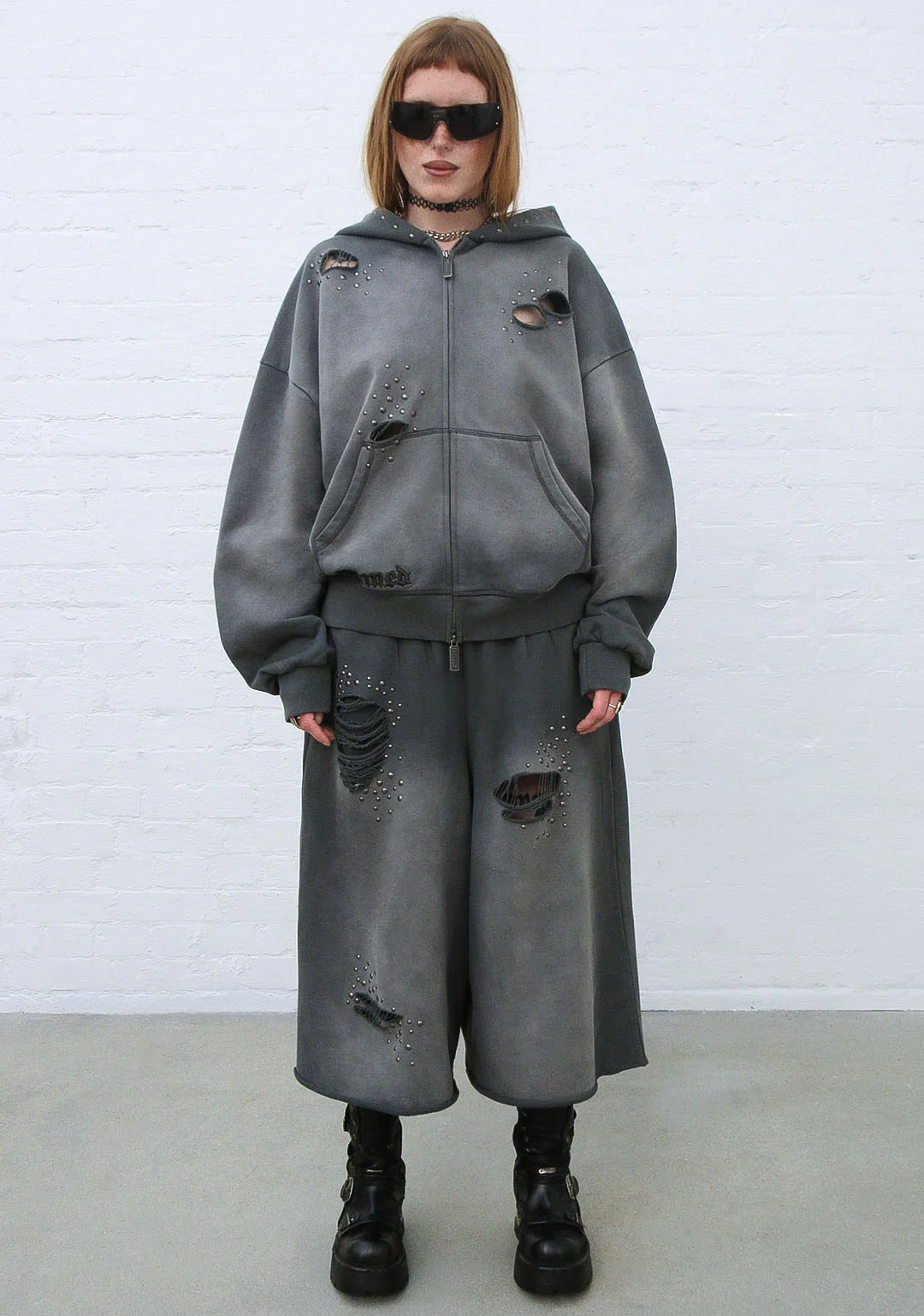 SHADOW STUDDED OVERSIZED SWEATSHORTS WASHED GREY - Image 7